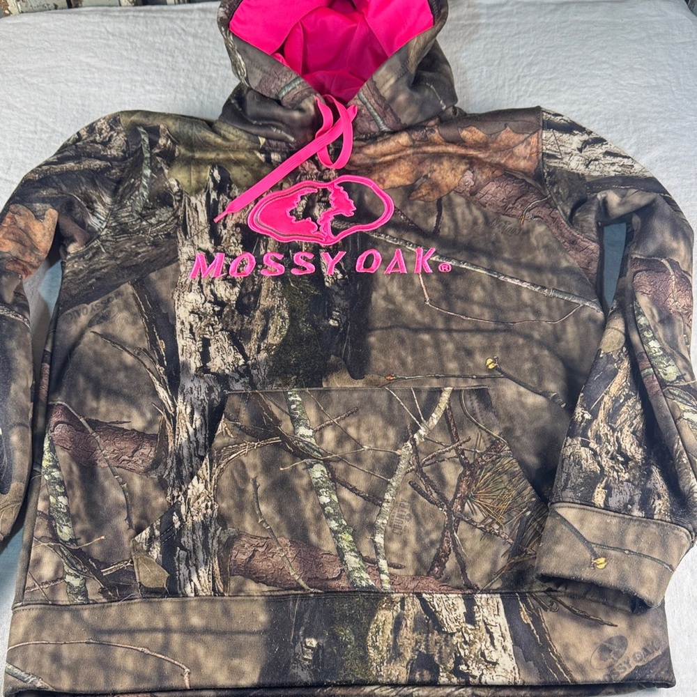 Mossy Oak Camo Hoodie with Bright Pink Logo - Picture 7 of 12